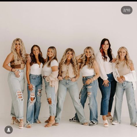 Group Photoshoot Color Schemes, Large Group Of Women Photoshoot, Group Of 12 Photo Poses, Spa Group Photoshoot, Salon Group Pictures, Spa Team Photoshoot, Womens Group Photoshoot, 8 People Photoshoot, Hair Salon Group Photoshoot