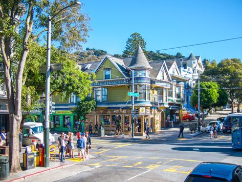 9 Reasons You’ll Love Haight-Ashbury in San Francisco - The World and Then SomeThe World and Then Some San Francisco Street Style, Haight Street, San Francisco Vacation, San Francisco Neighborhoods, Chinatown San Francisco, Haight Ashbury, Visit San Francisco, Fishermans Wharf, Golden Gate Park