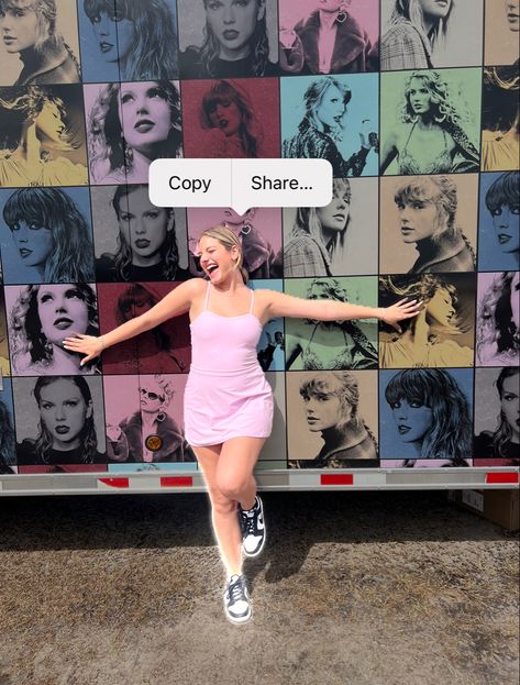 Taylor swift eras tour merch truck blue crewneck Taylor Swift Eras Tour Poses, Eras Tour Instagram Post, Eras Tour Merch Truck, Eras Tour Poses, Eras Tour Instagram, Eras Tour Photo Ideas, Eras Tour Accessories, Eras Tour Pics, Taylor Concert