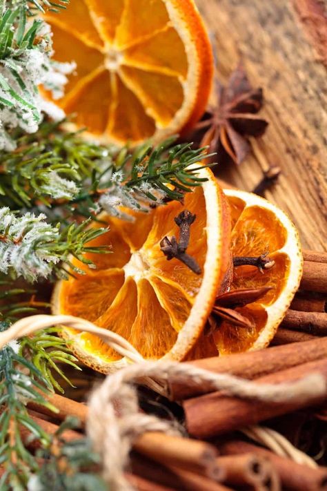 Dried Orange Aesthetic, Acotar Family, Oranges Christmas, Make Dried Orange Slices, Dry Orange Slices, Orange Christmas Decor, October Photography, Christmas Afternoon Tea, Winter Orange