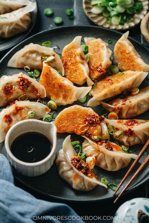 Sauerkraut Dumplings, Chinese Chicken Dumplings, Types Of Dumplings, Pork And Sauerkraut, Beef Dumplings, Vegan Dumplings, Dumpling Dough, Chinese Pork, Frozen Dumplings