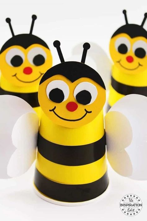 How cute are these Paper Cup Preschool Bumble Bee Crafts? Check out the method now! #craftsforkids #crafts #animals Bumble Bee Crafts, Bumble Bee Craft, Paper Cup Crafts, Bee Craft, Bee Crafts For Kids, Bee Activities, Frog Crafts, Summer Crafts For Kids, Toilet Paper Roll Crafts