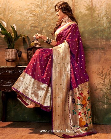 Maroon Paithani Silk Saree Paithani Silk Saree, Saree Bollywood, Paithani Saree, Purple Saree, Indian Bridal Wear, Indian Lehenga, Designer Sarees Online, Dress Indian Style, Indian Wedding Dress