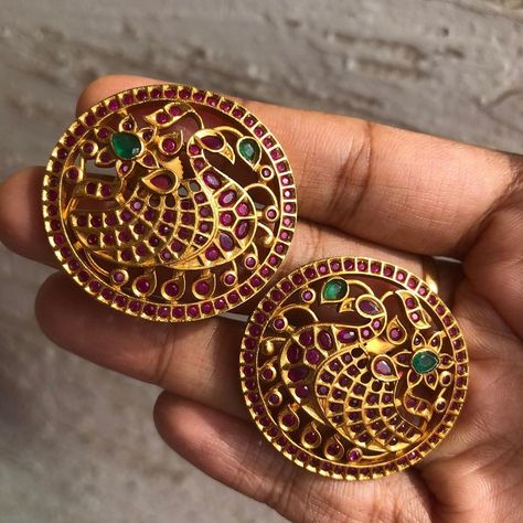 Round Studs Gold, Big Studs Earrings Indian, Gold Studs Earrings Indian Round, Big Earrings Indian, Studs Earrings Gold India, Big Round Earrings, Big Earrings Gold, Daily Earrings, Big Stud Earrings