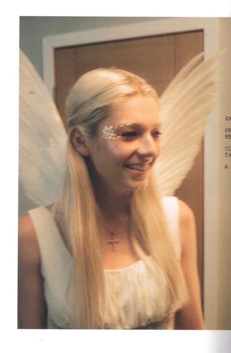 best of hunter schafer on Twitter: "Hunter Schafer from the Euphoria booklet… " Hunter Schafer, Blonde Hair, A Woman, Blonde, Hair, White