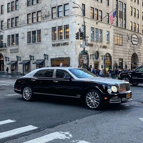 Bentley Mulsanne EWB - Bentley Club Azerbaijan on Instagram: via : @faboldcars . . . #bentleybaku #luxury #car #cars #bentley #drive #speed #flyingspur #mulliner #mulsanne…” Cars Bentley, Bentley Mulliner, Bentley Flying Spur, Dream Car Garage, Bentley Mulsanne, Car Quotes, Car Tattoos, Car Drawings, British Cars