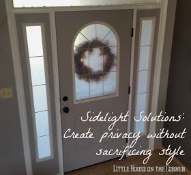 Little House on the Corner: Sidelight Solutions: Create privacy without sacrificing style Interior Of Front Door, Front Door Blinds, Glass Front Door Privacy, Front Door Side Windows, Front Door Window Covering, Front Door Sidelights, Sidelight Curtains, Door Panel Curtains, Front Door Curtains