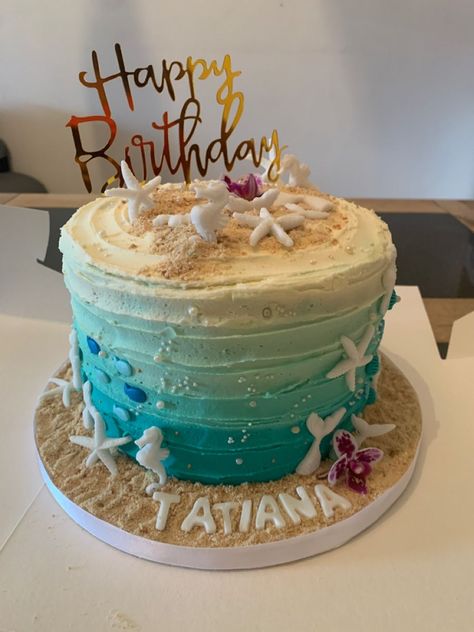 Cake For Beach Party, Cake Designs Ocean Theme, Beach Party Theme Birthday, Beach Inspired Birthday Cakes, Bird Of Paradise Cake Ideas, Beach Theam Birthday Cakes, Easy Beach Birthday Cake, Beach Cakes Birthday For Women, Cake Beach Birthday