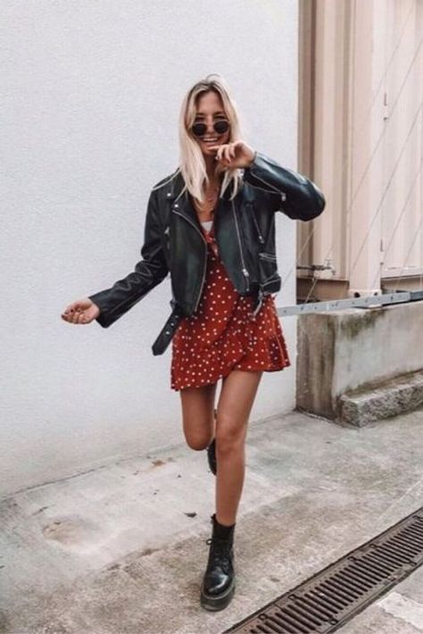 The Best Ways To Wear Dr Martens This Summer | Society19 UK Outfit Leather Jacket, Basic Ootd, Fits Summer, Dr Martens Outfit, Hair Inspired, Doctor Dress, Converse Outfits, Leather Jacket Dress, Cooler Style