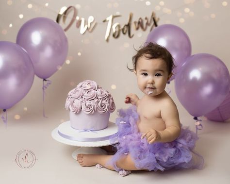 Purple 1st Birthday Photoshoot, Purple Smash Cake Photoshoot, Lavender Cake Smash, Purple Smash Cake, Purple Cake Smash, Princess Smash Cakes, Cake Smash Girl, Violet Cakes, Cake Photoshoot