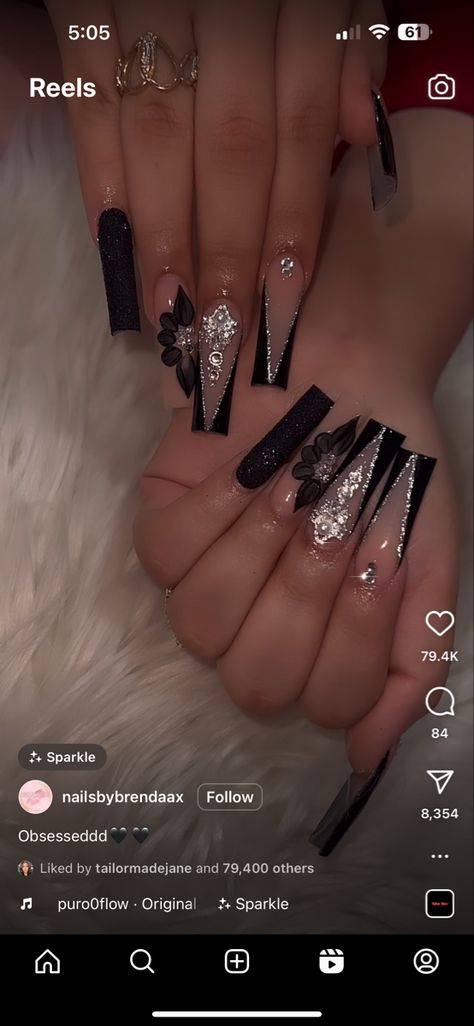 Black Wedding Nails, Black Prom Nails, Black Silver Nails, Silver Acrylic Nails, Quince Nails, Prom Nails Silver, Quinceanera Nails, Black Coffin Nails, White And Silver Nails