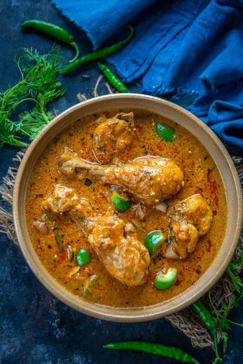 Kadai Chicken Recipe (Step by Step) - Whiskaffair Kadai Chicken Photography, Chicken Curry Photography, Non Veg Recipes Indian, Recipes For Dinner Indian, Chicken Kadai, Chicken Recipe Indian, Chicken Kadai Recipe, Kadai Chicken, Dinner Indian