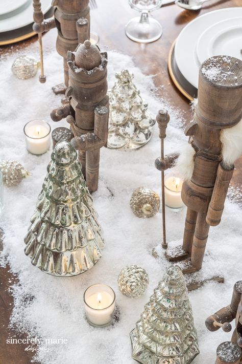 Snowy Nutcracker Tablescape - Sincerely, Marie Designs Fun Christmas Decor Ideas, Xmas Table Settings, Nutcracker Table, Christmas Decor Scandinavian, The Nutcracker Christmas, Favorites Party, New Christmas Ideas, Fun Christmas Decor, Nutcracker Ideas