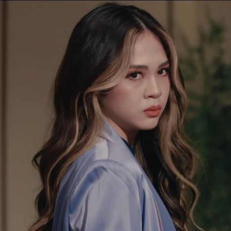 Janella Salvador Hair, Janella Salvador, Winged Girl, Lara Jean, Bangs With Medium Hair, Hairstyle Inspo, Teen Life Hacks, Teen Life, Meow Meow