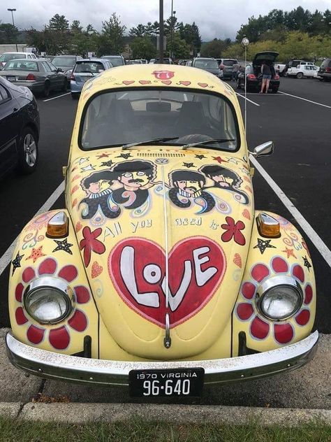 Beatles Car, Hippie Vans, Slug Bug, Volkswagen Beetle Vintage, Hippie Car, Bug Car, Car Deco, The Beetle, Beetle Car