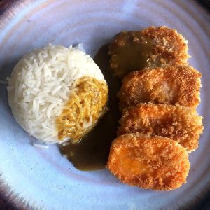 Vegetarian Katsu Curry – Lucy's Friendly Foods Vegetarian Katsu Curry, Bang Bang Cauliflower, Katsu Curry, Sweet Potato Slices, Facebook Followers, Vegetarian Cooking, Authentic Recipes, Vegetable Stock, Curry Powder