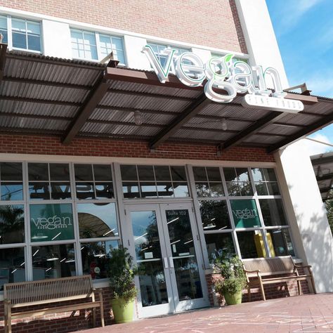 This Black-Owned Vegan Grocery Store to Open Locations in Every Major US City by 2024 Steven Smith, Best Diet Foods, Vegan Grocery, Vegan Store, Vegan Shopping, Plant Based Lifestyle, Food Club, Best Vegan Recipes, Nutrient Dense Food