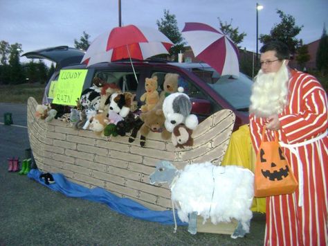 Noah's Ark Trunk or Treat More Church Trunk, Trunker Treat Ideas, Noahs Ark Theme, Trunk Or Treat Ideas, Fall Carnival, Harvest Fest, Leaves Changing Color, Fall Fest, Noah S Ark