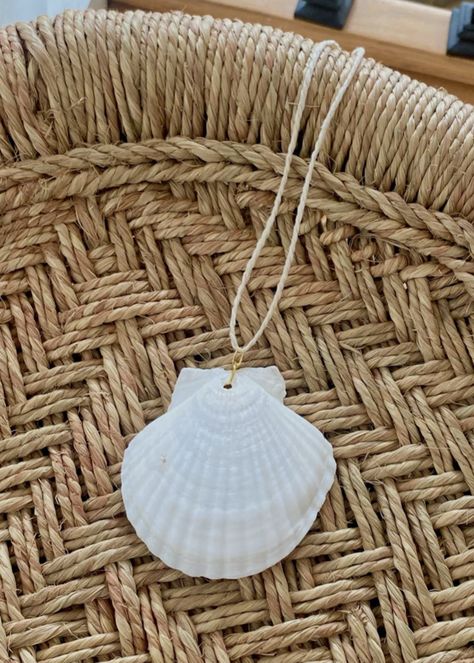 Seashell Rear View Mirror Car Accessory l Summer Shell Rear View Mirror Car Decor l Summer Car Accessories l Summer Car Shell Rear View Beachy Car Decorations Interior, Seashell Car Decor, Summer Car Accessories, Summer Car Decor, Beach Car Accessories, Beach Car Decor, Beachy Car Decor, Beachy Car Interior, Car Rear View Mirror Decor