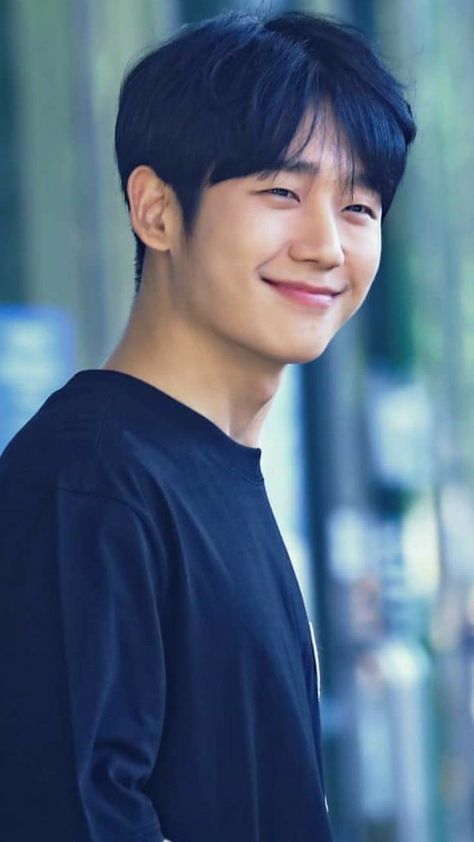 Handsome Kdrama Actors, Jung Hae In, Most Handsome Korean Actors, Gu Family Books, Jung Haein, Korean Star, Cnblue, Michael Fassbender, Handsome Actors