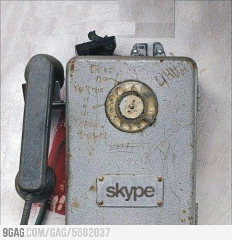 A Journey of Skype Telephone Vintage, Vintage Phones, Old Phone, Telephones, Good Old, Make Me Smile, Street Art, Graffiti, Funny Pictures