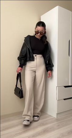 Outfit Inspirations College, Casual College Outfits, Winter Fashion Outfits Casual, Casual Day Outfits, Quick Outfits, Easy Trendy Outfits, Simple Trendy Outfits, Fashion Mistakes, Basic Outfits