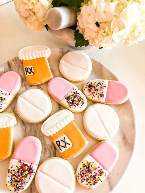 Pre Med Graduation Party, Pharmacy Food Ideas, Pharmacy School Graduation Party Decorations, Pharmacy Party Favors, Nursing Graduation Food Ideas, Pharmacy Retirement Party, Graduation Party Ideas Pharmacy, Pharmacist Theme Party, Graduation Party Ideas Medical School