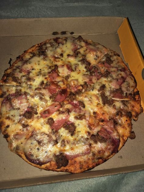 Pizza And Burger Aesthetic, Bacon Pizza Aesthetic, Domino’s Pizza Aesthetic, Pineapple On Pizza Aesthetic, Debonairs Pizza South Africa, Guilty Pleasures, Pizza