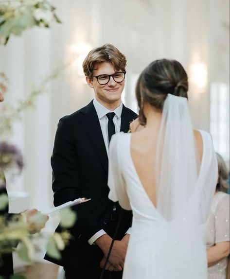 Sweet Wedding Photos, Pastors Wife Aesthetic, Christian Wedding Photos, Christian Marriage Aesthetic, Christian Wedding Aesthetic, Christian Family Aesthetic, Mixed Couples Wedding, Married Life Aesthetic, Married Couple Aesthetic