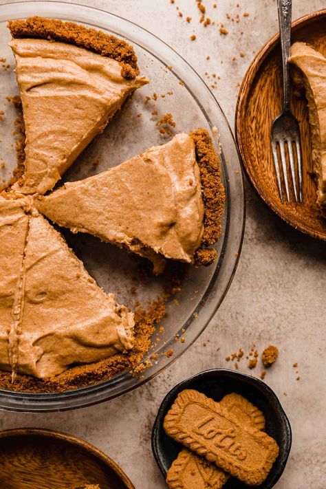 Pumpkin Pie With Biscoff Crust, Pumpkin Biscoff Pie, Pumpkin Butter Dessert Recipes, Cookie Butter Pumpkin Pie, Biscoff Cookie Pie Crust, Biscoff Cookie Butter Pie, Biscoff Pumpkin Pie, Biscoff Crust Recipe, Whipped Pumpkin Pie Recipe