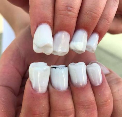 Dental Funny, Weird Nails, Ugly Nails, Fur Nails, Tree Nail Art, Nails Shape, Human Teeth, Tree Nails, Nail Art For Beginners