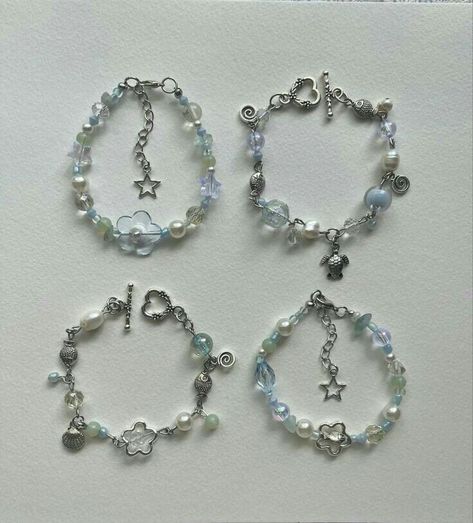 Pulseras Ideas, Ideas Pulseras, Diy Jewelry Set, Beaded Things, Manik Manik, Bracelet Inspo, Beaded Jewlery, Bead Charms Diy, Beads Bracelet Design