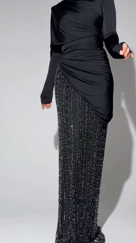 Modest Evening Gowns, Baju Kahwin, Chic Evening Dress, Soiree Dress, Women Dresses Classy, Modest Dresses Casual, Elegant Dresses Classy, Muslim Fashion Dress, Evening Dress Fashion