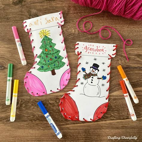 Stocking Decorating Ideas, Christmas Stocking Craft, Stocking Decorating, Homemade Stocking Stuffers, Stocking Craft, Grandma Crafts, Creative Christmas Crafts, Diy Stocking Stuffers, Decorated Stockings