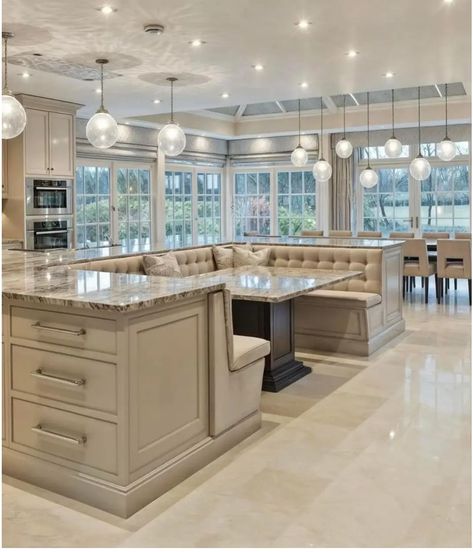 Kitchens Luxury, Dream Life House, Casa Country, Dream Kitchens Design, Luxury House Interior Design, Beautiful Houses Interior, Dream House Rooms, Luxury Homes Dream Houses, Luxury Kitchens