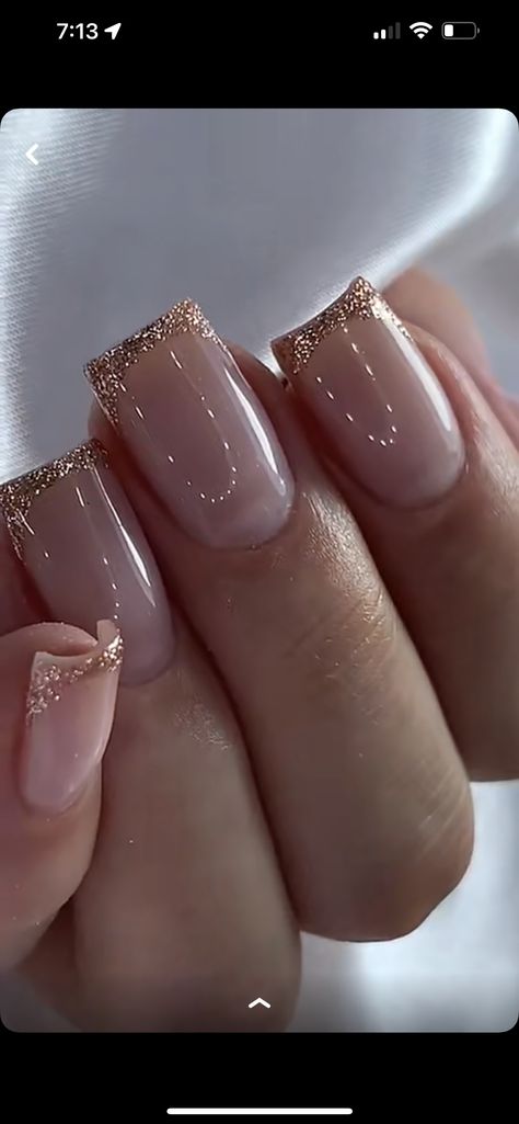 Champagne French Manicure, Gold Glitter Nails Square, Rose Gold Nails French Tip, Rose Gold Glitter French Tip Nails, White And Gold Nails Square, Rose Gold Short Nails, Gold French Tip Nails Square, Sparkle Square Nails, Nude And Gold Nails Short