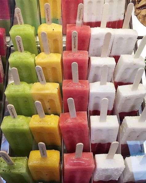 Juice Popsicles, Gelato Bar, Fresh Fruit Smoothies, Ice Shop, Ice Cream Business, Honey Candy, Homemade Popsicles, Fruit Shop, Ice Cream Candy