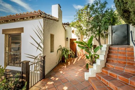 Stunning Spanish-Style Sanctuary in the Hollywood Hills | 2315 El Contento Dr — The Hollywood Home The Hollywood Home Spanish Style Hollywood Home, Spanish Townhouse, Los Angeles Nightlife, California Craftsman, Pool Guest House, Spanish Hacienda, Mexican Hacienda, Hollywood Hills Homes, Toluca Lake