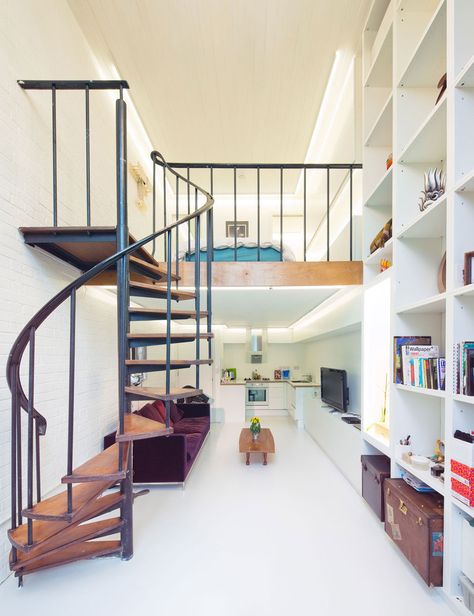 Compact Loft Apartment with Spiral Staircase - London, UK Mezzanine Apartment, Design Casa Piccola, Long Narrow Living Room, Modern Appartement, Contemporary Loft, Contemporary Staircase, Apartment Floor, Narrow Living Room, Family Room Makeover