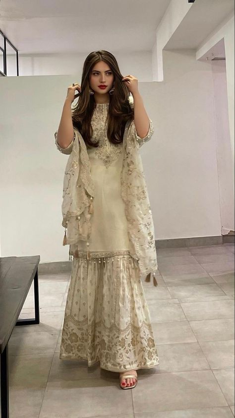 Asian Fits, Neelam Muneer, Desi Clothing, Desi Fits, Desi Dress, Desi Outfits, Trendy Outfits Indian, Pakistani Clothes, Fancy Suit