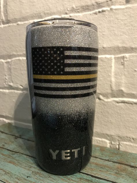 Diy Tumbler, Glitter Tumblers, Custom Tumbler Cups, Cup Ideas, Tumbler Ideas, Custom Cups, Silhouette Ideas, Comfy Clothes, Diy Tumblers