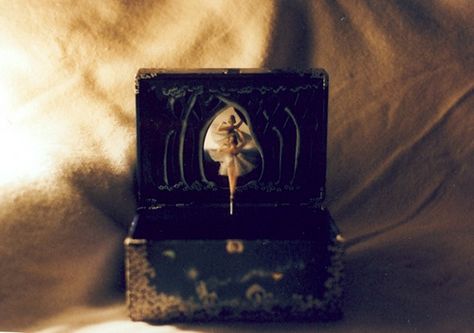 by Christabel., via Flickr Music Box Ballerina, Adult Ballet, Music Box Vintage, The Dancer, Old Music, Tiny Dancer, Grandmas House, Vintage Music, Music Box