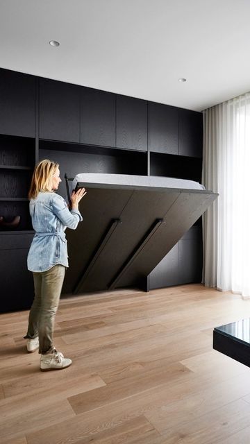 Murphy Bed Office, Guest Bedroom Home Office, Hideaway Bed, Murphy Bed Desk, Modern Murphy Beds, Bed Design Modern, Office Guest Room, Guest Room Office, Office Bed