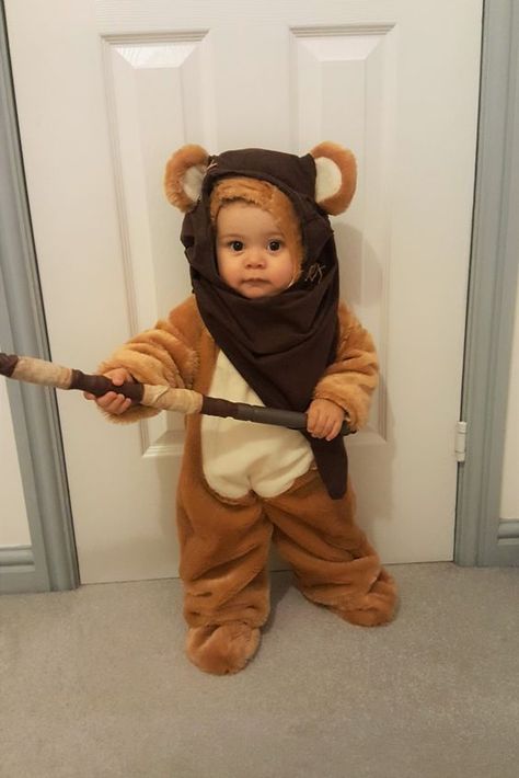 Amazing DIY Toddler Halloween Costumes #halloween Diy Toddler Halloween Costumes, Baby Ewok Costume, Ewok Baby, Unique Toddler Halloween Costumes, Ewok Costume, Costumes Unique, Toddler Boy Halloween Costumes, Baby Halloween Outfits