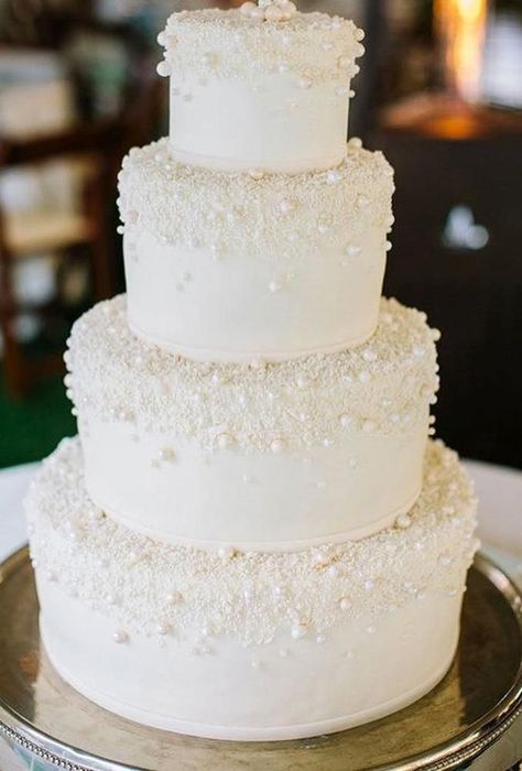 Tall Wedding Cake, Winter Wedding Cakes, Vintage Pasta, Wedding Cake Pearls, Xmas Wedding, Cake Tower, Wedding Cakes Elegant, Pretty Cake, Elegant Birthday Cakes