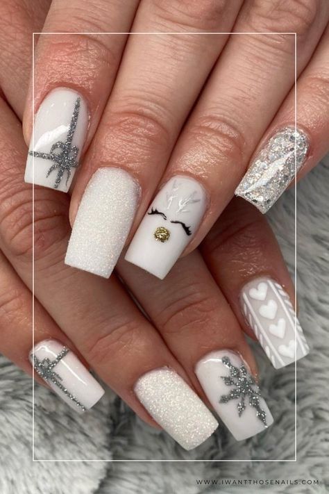 cute white christmas nails Christmas Manicure Ideas, White Christmas Nail Designs, White Christmas Nails, Christmas Manicure, Winter Nails Acrylic, Cute Christmas Nails, Christmas Gel Nails, White Nail Designs, Christmas Nails Acrylic