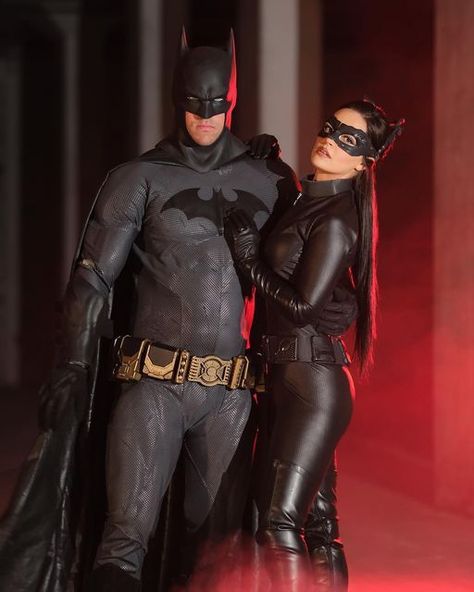 50+ DIY Halloween Couples Costumes to help you Own the Spotlight | Hike n Dip Bat Woman Costume Diy, Batman And Batgirl Costumes Couples, Bat Man And Cat Woman Costume, Batman And Catwoman Costume For Couples, Catwoman And Batman Costume, Cat Woman And Batman Costume, Bat Woman Costume, Batman Catwoman Costume, Diy Halloween Couples Costumes