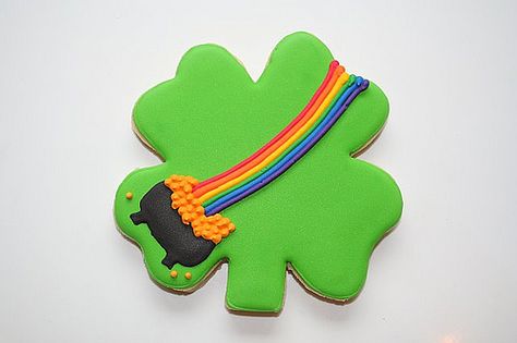 Rainbow Four Leaf Clover Four Leaf Clover Decorated Cookies, San Patrick Day Decoration, San Patrick Day, 4 Leaf Clovers, St Patrick's Day Cookies, Cheap Diy Crafts, San Patrick, Cookies Royal Icing, Fancy Cookies