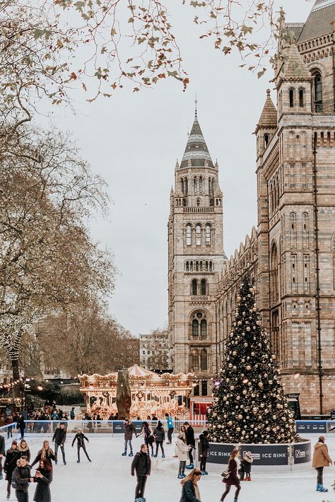 Christmastime ~ London Travel Careers, London Aesthetic, London Christmas, Ice Rink, Christmas Feeling, Winter Scenery, Holiday Inspiration, Winter Aesthetic, City Aesthetic