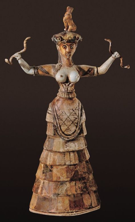 Minoan Snake Goddess, faience. Palace of Knossos. Crete, Greece. c. 1600 BCE. (Middle Minoan). Heraklion Archaeological Museum. Knossos Palace, Snake Goddess, Minoan Art, Female Deity, Ancient Goddesses, Ancient Greek Art, Greek History, Heraklion, Ancient Sculpture